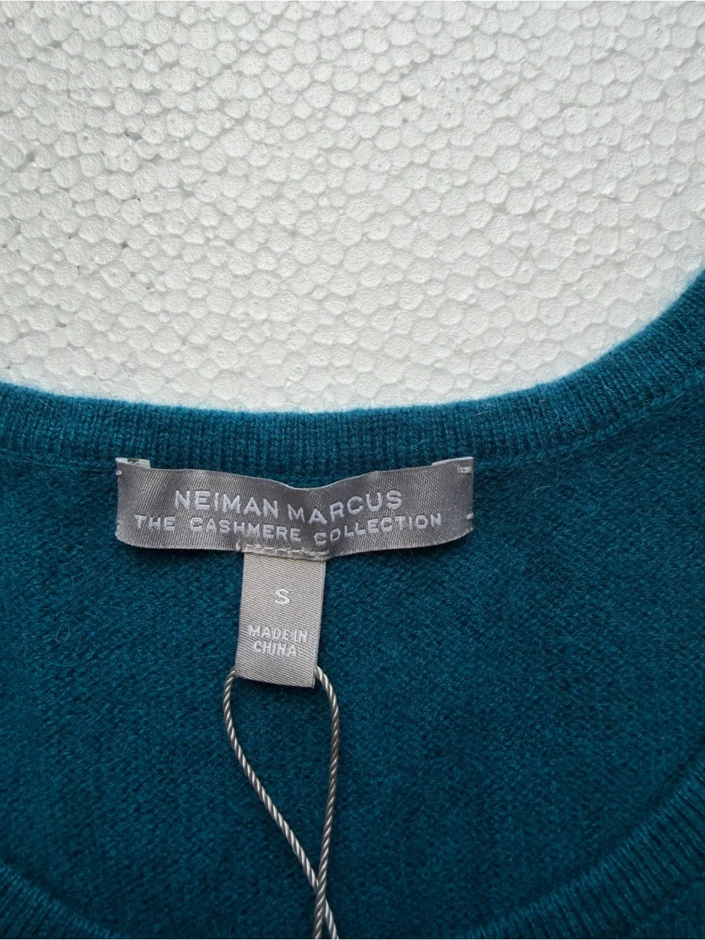 Neiman Marcus Teal Cashmere Scoop Neck Tank Top - Women's